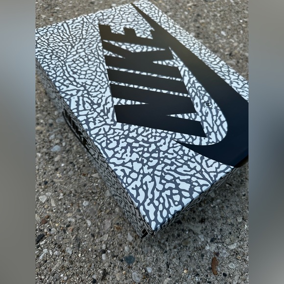 Air Jordan 1 Retro OG High Cement Elephant Print DZ5485-052 Men's - Picture 13 of 16